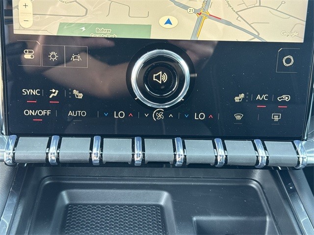 GMC Acadia Vehicle Full-screen Gallery Image 19