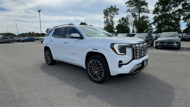 GMC Terrain Vehicle Full-screen Gallery Image 02