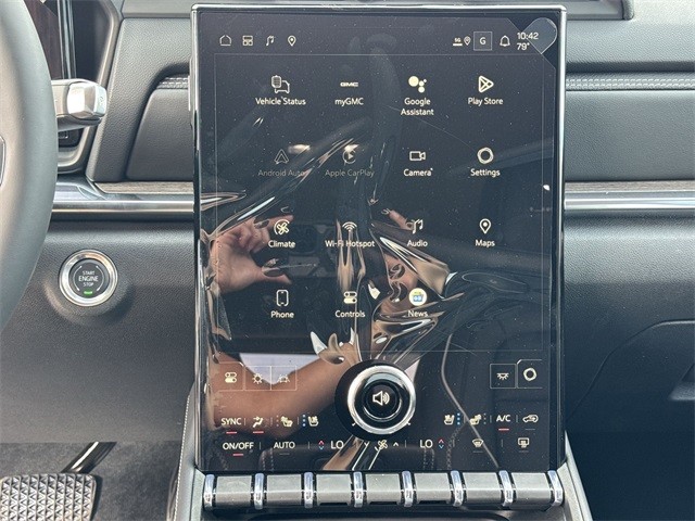 GMC Terrain Vehicle Full-screen Gallery Image 16