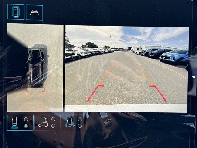 GMC Terrain Vehicle Full-screen Gallery Image 17