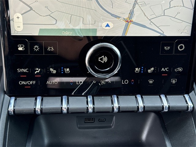 GMC Terrain Vehicle Full-screen Gallery Image 19