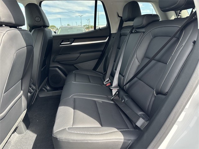 GMC Terrain Vehicle Full-screen Gallery Image 22