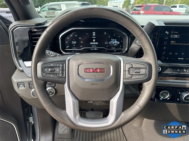 GMC Sierra 1500 Vehicle Full-screen Gallery Image 14