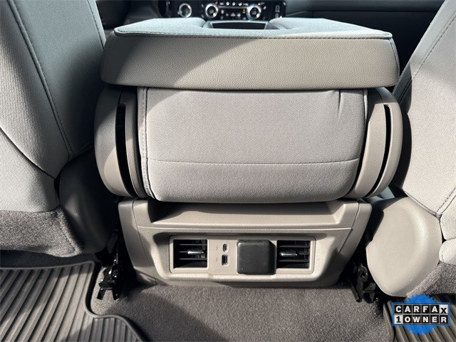 GMC Sierra 1500 Vehicle Full-screen Gallery Image 25