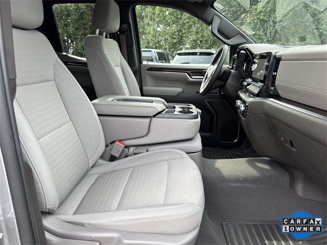 GMC Sierra 1500 Vehicle Full-screen Gallery Image 32