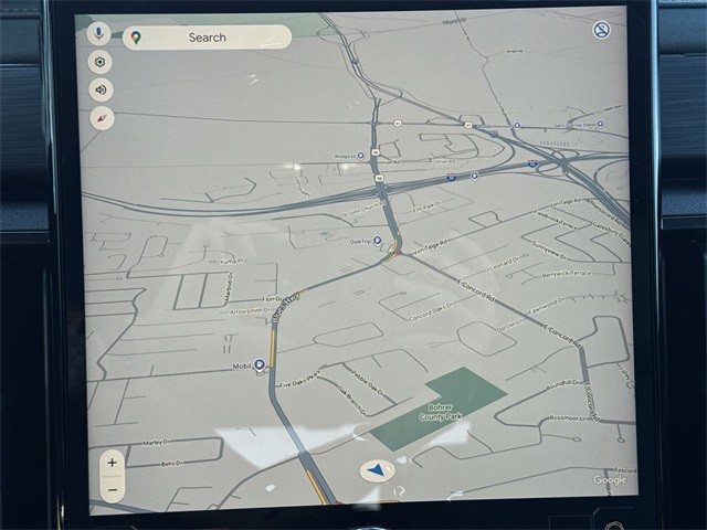 GMC Acadia Vehicle Full-screen Gallery Image 18