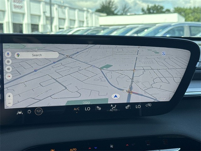 Buick Enclave Vehicle Full-screen Gallery Image 18