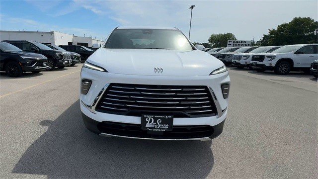 Buick Enclave Vehicle Full-screen Gallery Image 03