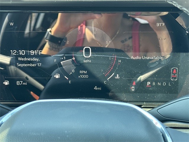 GMC Terrain Vehicle Full-screen Gallery Image 15