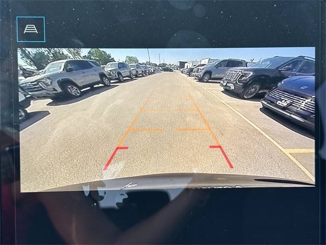 GMC Terrain Vehicle Full-screen Gallery Image 17