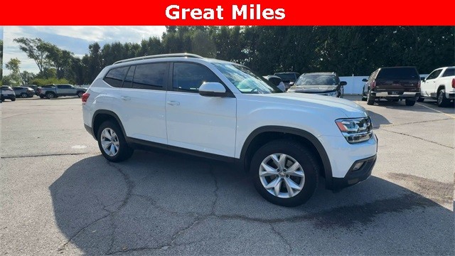 Volkswagen Atlas Vehicle Full-screen Gallery Image 02