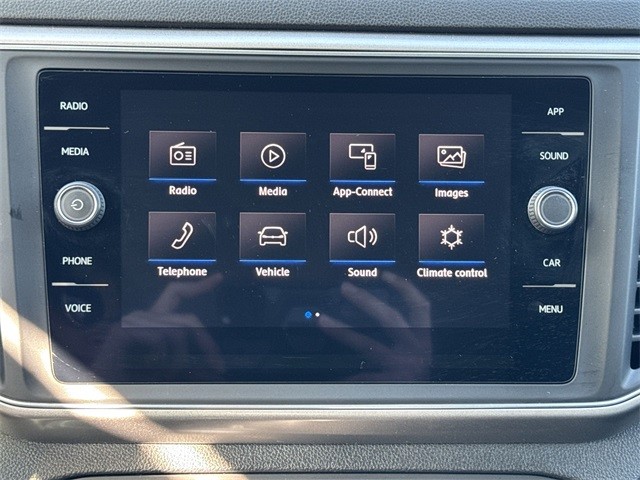 Volkswagen Atlas Vehicle Full-screen Gallery Image 17