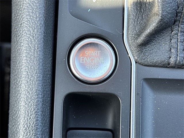 Volkswagen Atlas Vehicle Full-screen Gallery Image 20