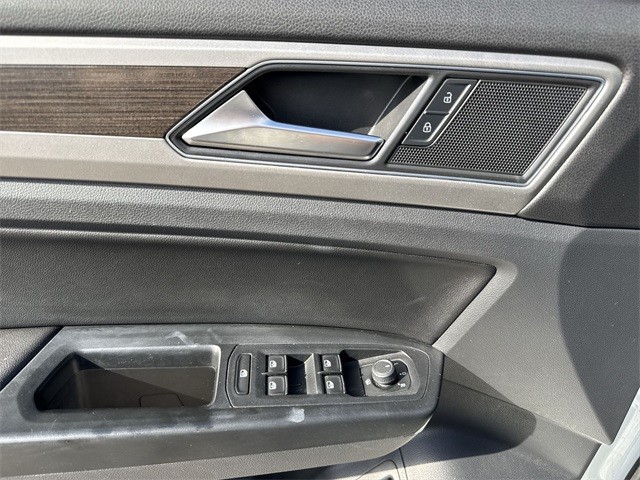 Volkswagen Atlas Vehicle Full-screen Gallery Image 26