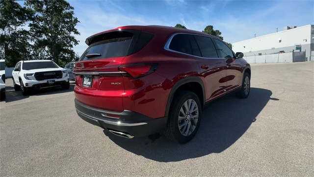 Buick Enclave Vehicle Full-screen Gallery Image 08