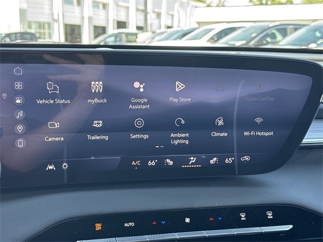 Buick Enclave Vehicle Full-screen Gallery Image 16