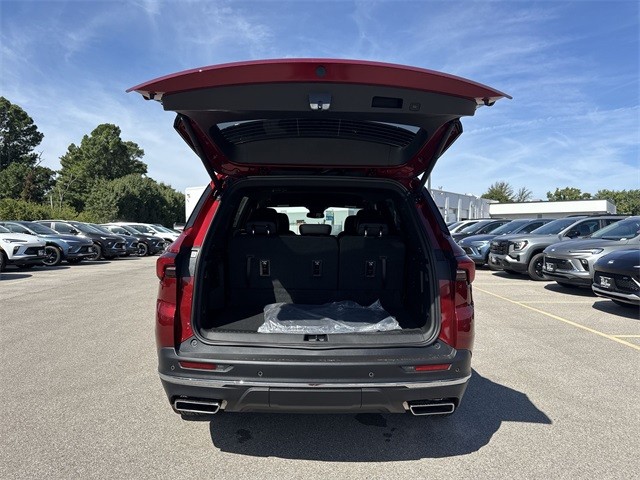 Buick Enclave Vehicle Full-screen Gallery Image 24