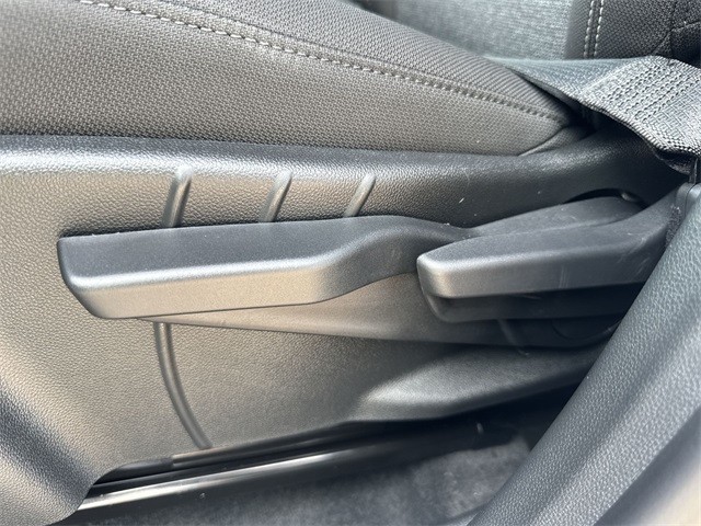 GMC Terrain Vehicle Full-screen Gallery Image 12