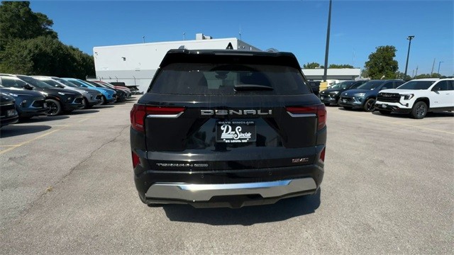 GMC Terrain Vehicle Full-screen Gallery Image 07