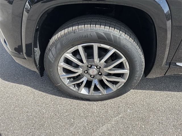 GMC Terrain Vehicle Full-screen Gallery Image 10