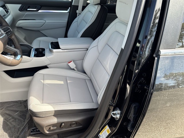 GMC Terrain Vehicle Full-screen Gallery Image 11