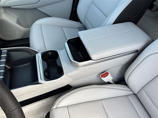 GMC Terrain Vehicle Full-screen Gallery Image 21