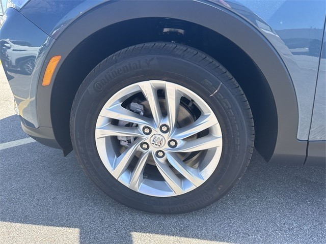 Buick Envista Vehicle Full-screen Gallery Image 10