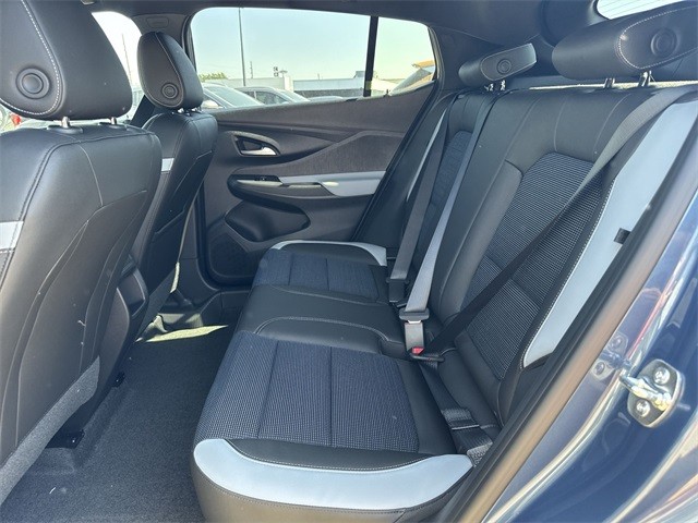 Buick Envista Vehicle Full-screen Gallery Image 21