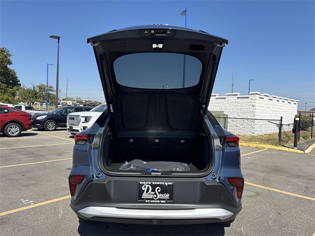 Buick Envista Vehicle Full-screen Gallery Image 22