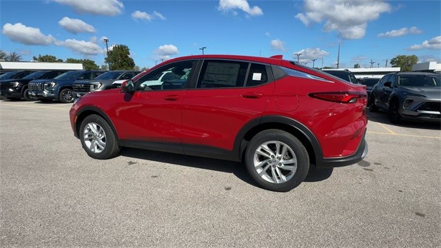 Buick Envista Vehicle Full-screen Gallery Image 06