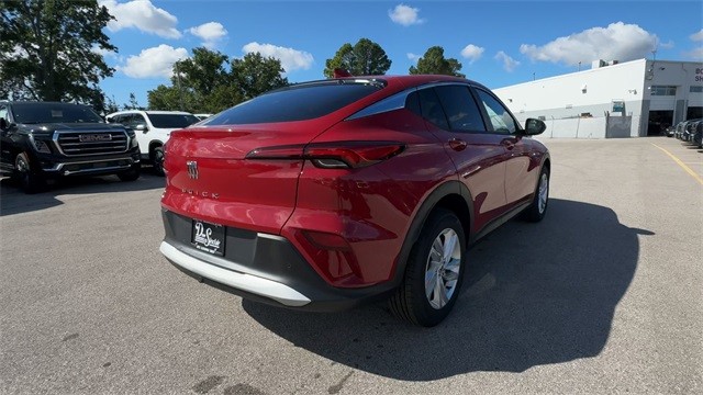 Buick Envista Vehicle Full-screen Gallery Image 08