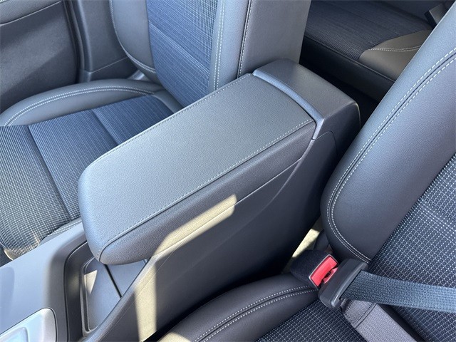 Buick Envista Vehicle Full-screen Gallery Image 20