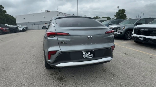 Buick Envista Vehicle Full-screen Gallery Image 07