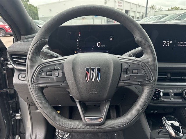 Buick Envista Vehicle Full-screen Gallery Image 14