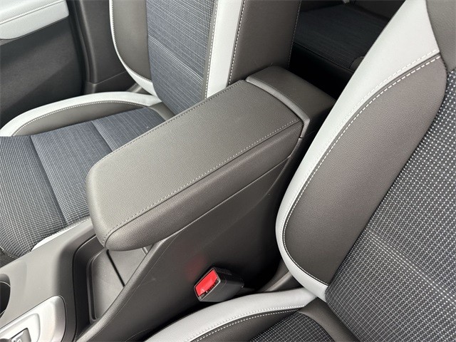 Buick Envista Vehicle Full-screen Gallery Image 20