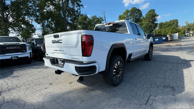 GMC Sierra 2500HD Vehicle Full-screen Gallery Image 08