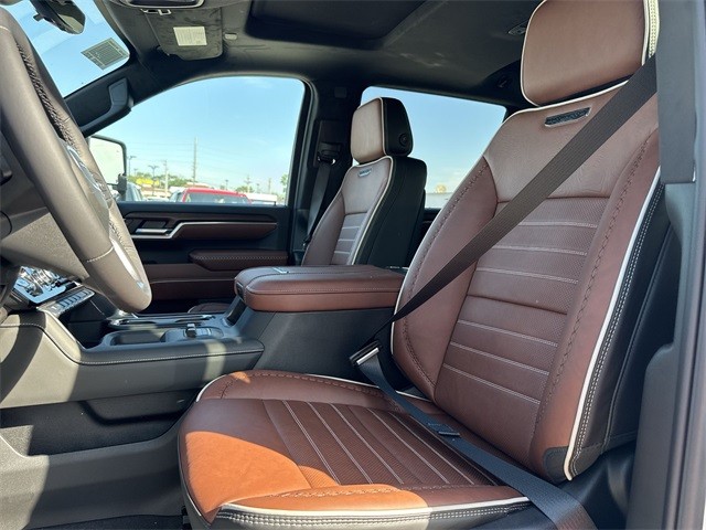 GMC Sierra 2500HD Vehicle Full-screen Gallery Image 11