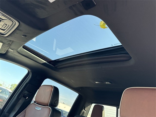 GMC Sierra 2500HD Vehicle Full-screen Gallery Image 22