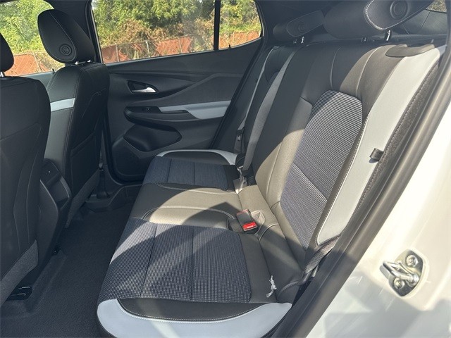 Buick Envista Vehicle Full-screen Gallery Image 21