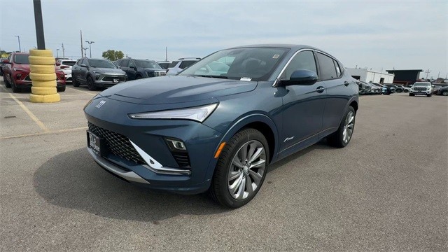 Buick Envista Vehicle Full-screen Gallery Image 04