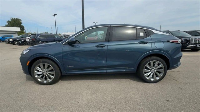 Buick Envista Vehicle Full-screen Gallery Image 05