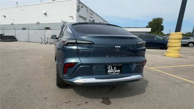 Buick Envista Vehicle Full-screen Gallery Image 07