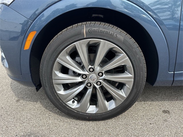 Buick Envista Vehicle Full-screen Gallery Image 10