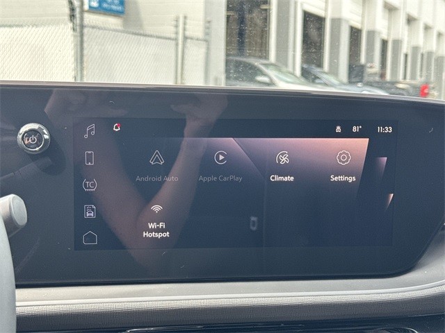 Buick Envista Vehicle Full-screen Gallery Image 16