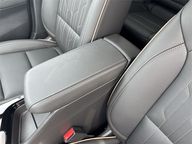 Buick Envista Vehicle Full-screen Gallery Image 20