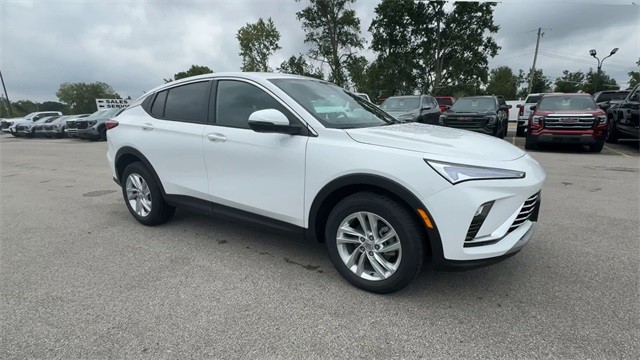 Buick Envista Vehicle Full-screen Gallery Image 02