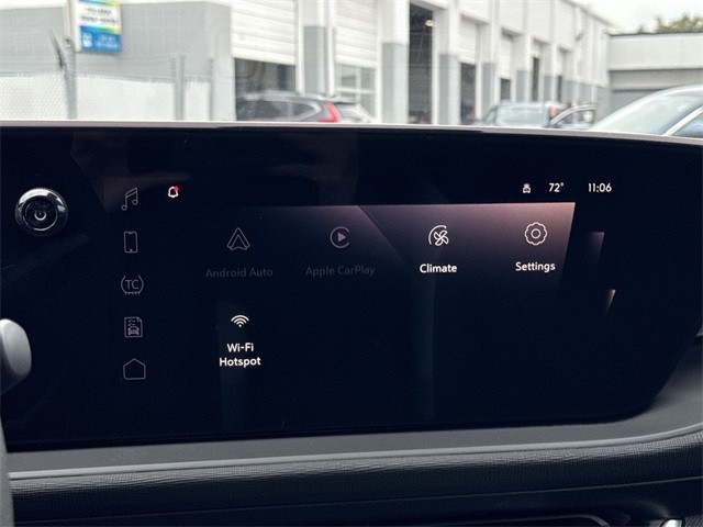 Buick Envista Vehicle Full-screen Gallery Image 16