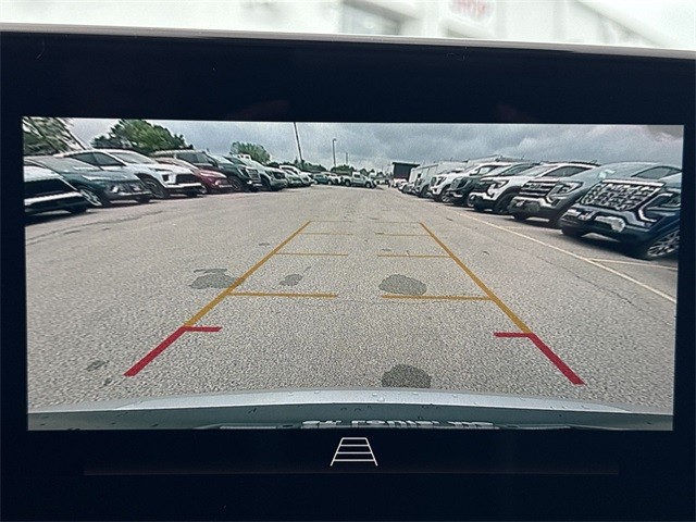 Buick Envista Vehicle Full-screen Gallery Image 17