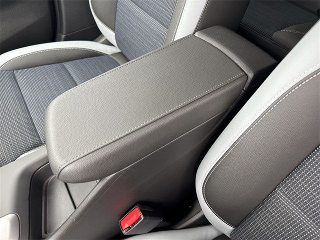 Buick Envista Vehicle Full-screen Gallery Image 20