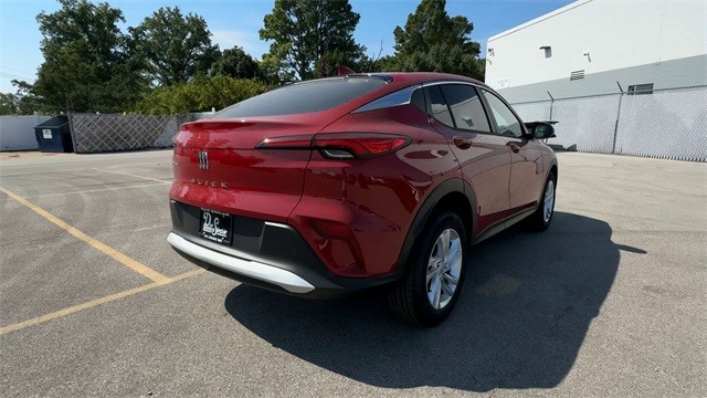 Buick Envista Vehicle Full-screen Gallery Image 08